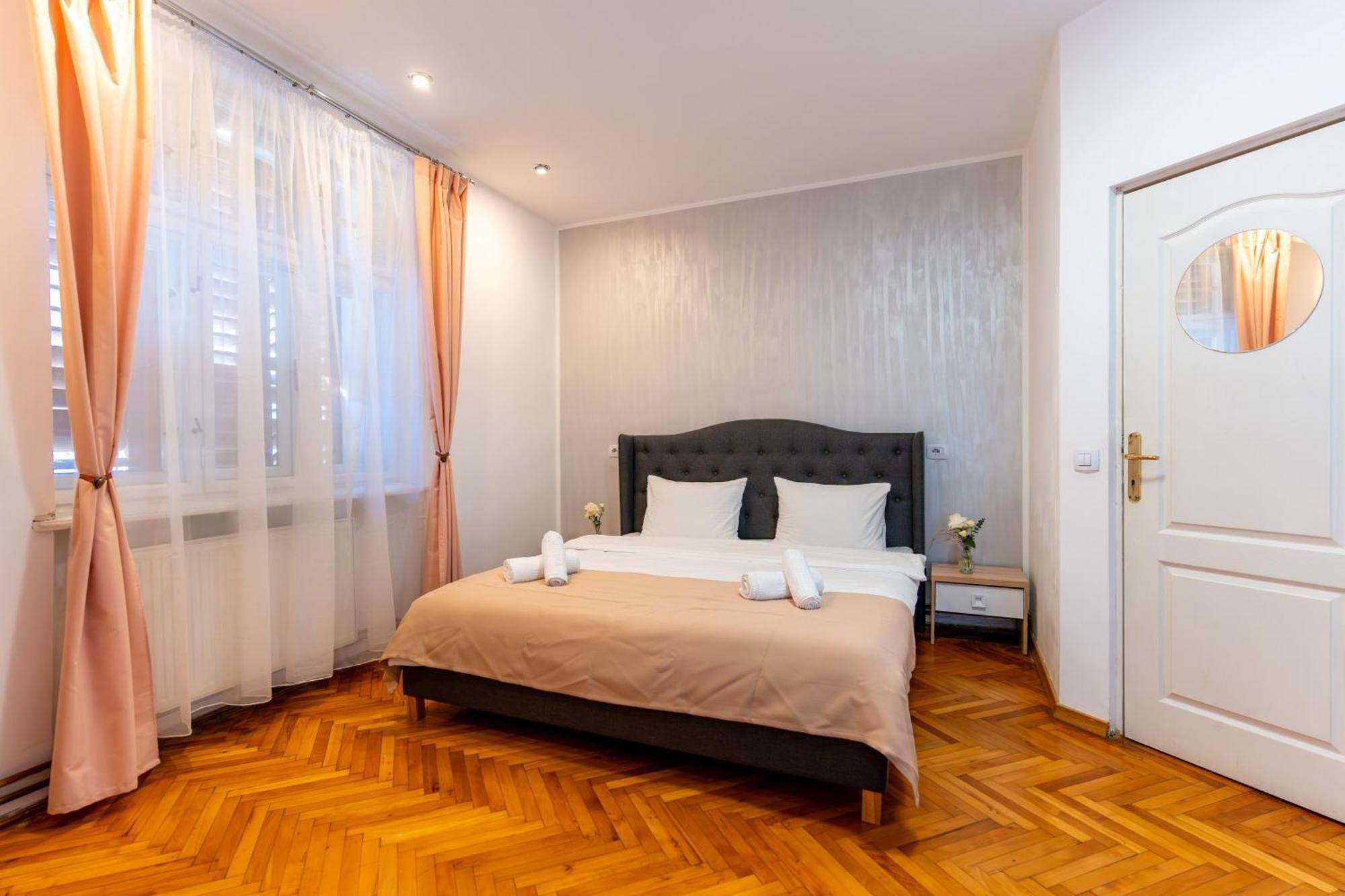 Crisan Residence - Vila Crisan Braşov Esterno foto