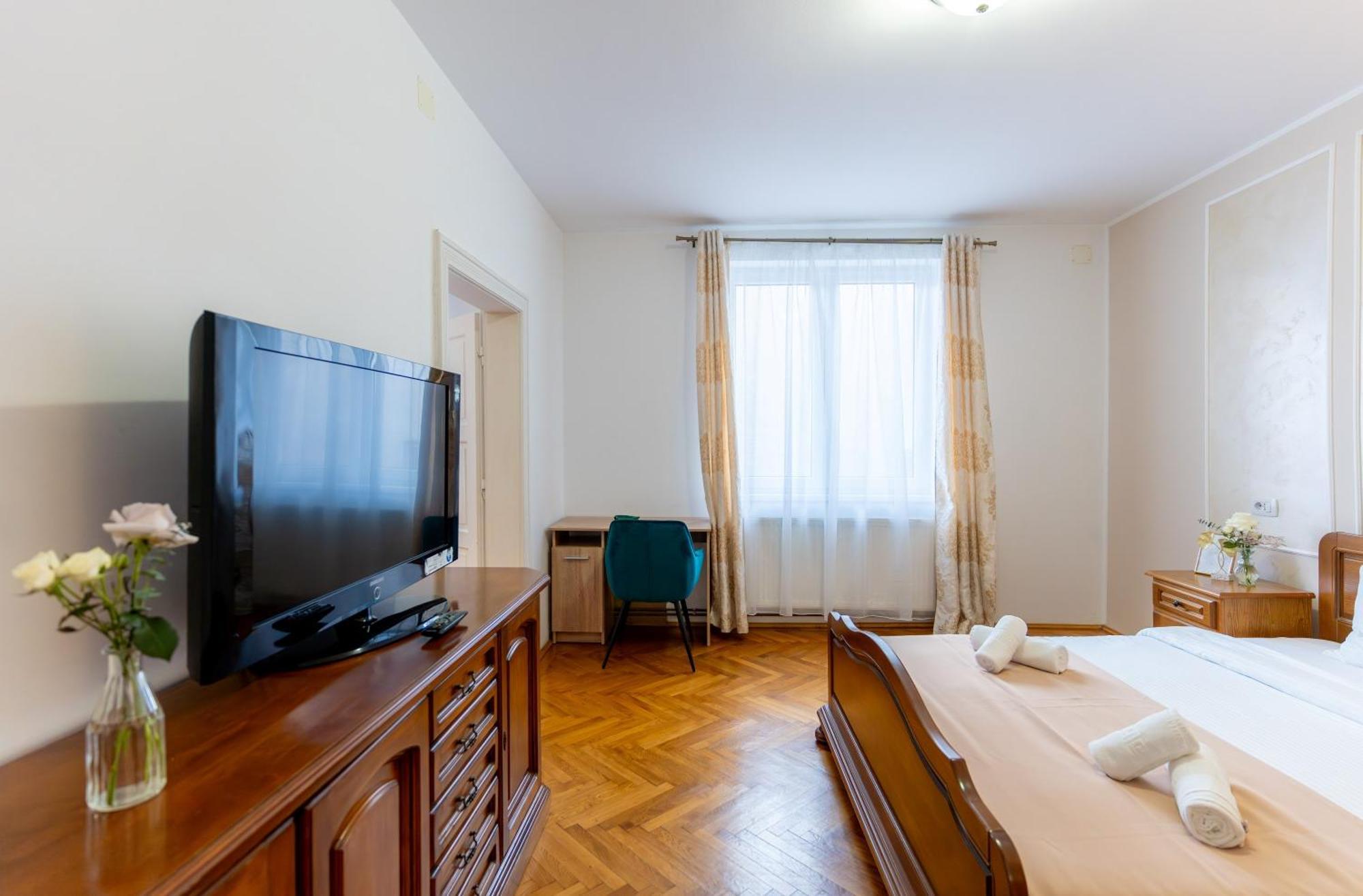 Crisan Residence - Vila Crisan Braşov Esterno foto