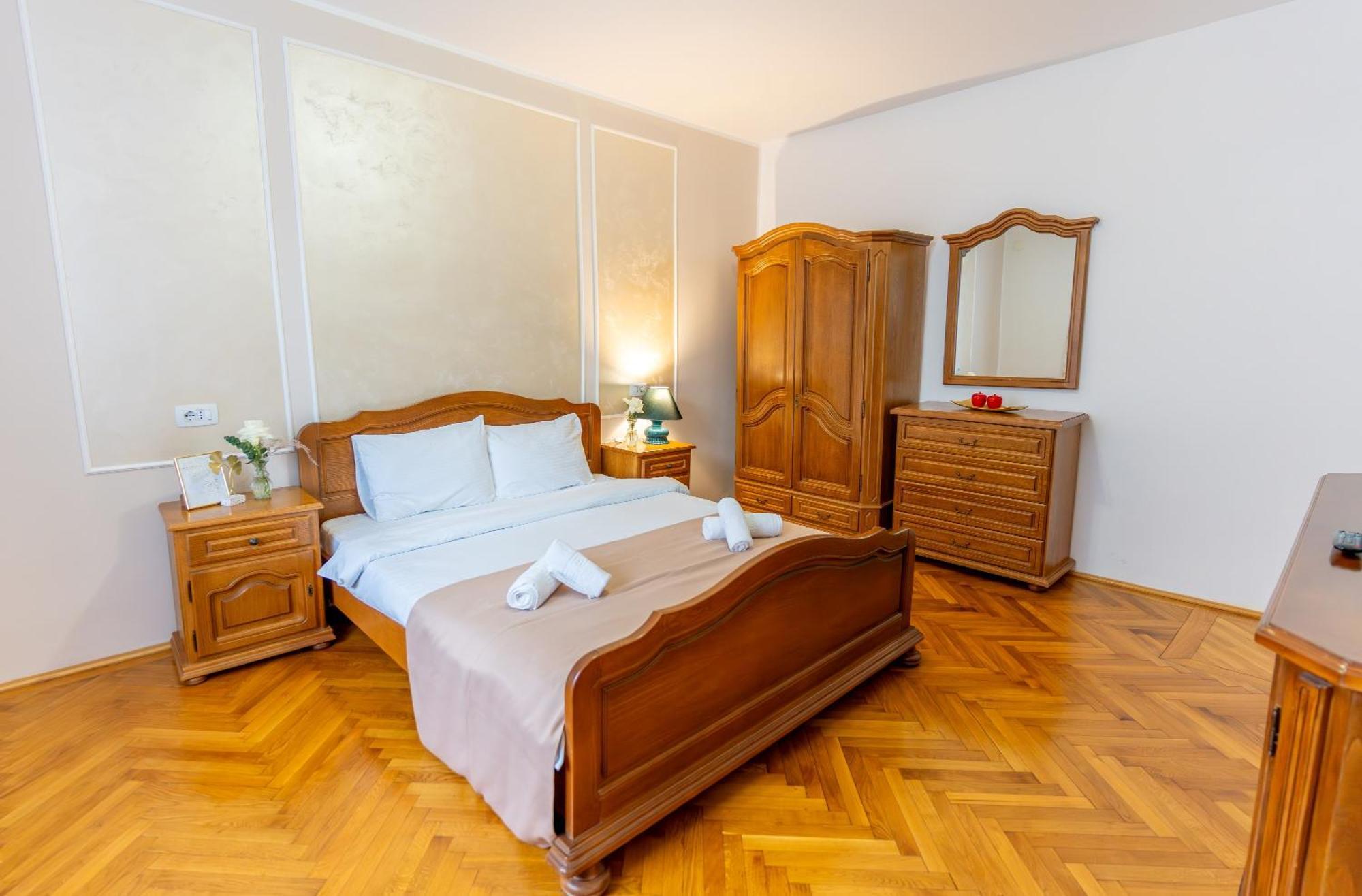 Crisan Residence - Vila Crisan Braşov Esterno foto