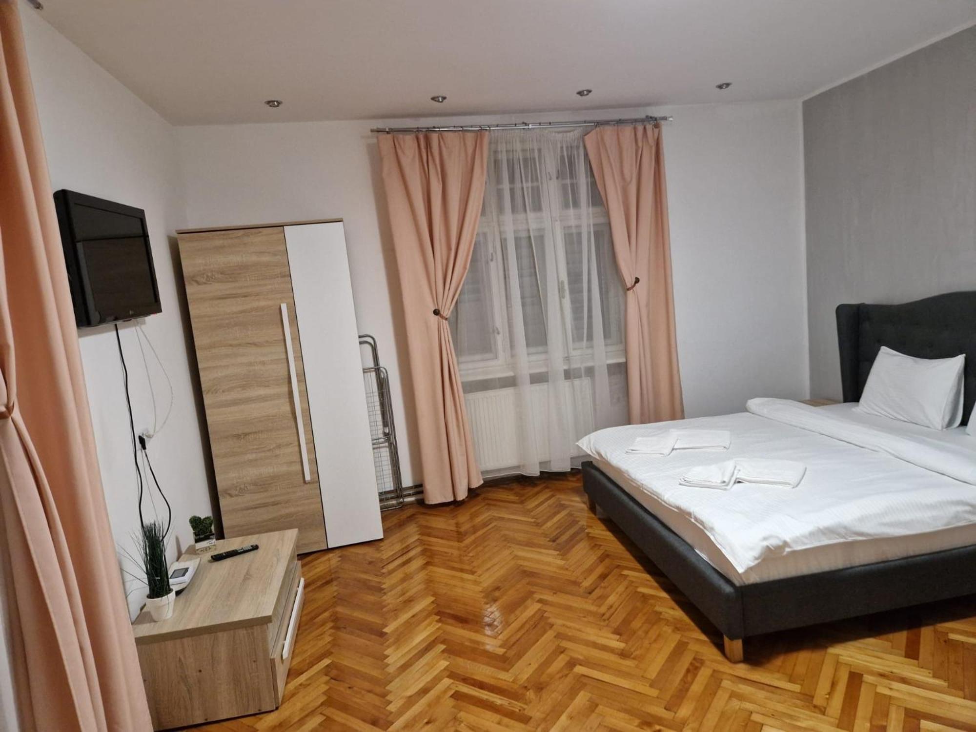 Crisan Residence - Vila Crisan Braşov Esterno foto